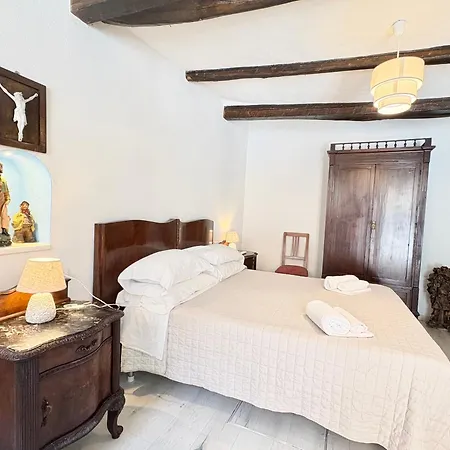 Santi E Briganti * Tropea